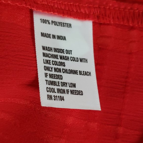 *NEW DIRECTION* STUNNING RED BLOUSE - Picture 14 of 15